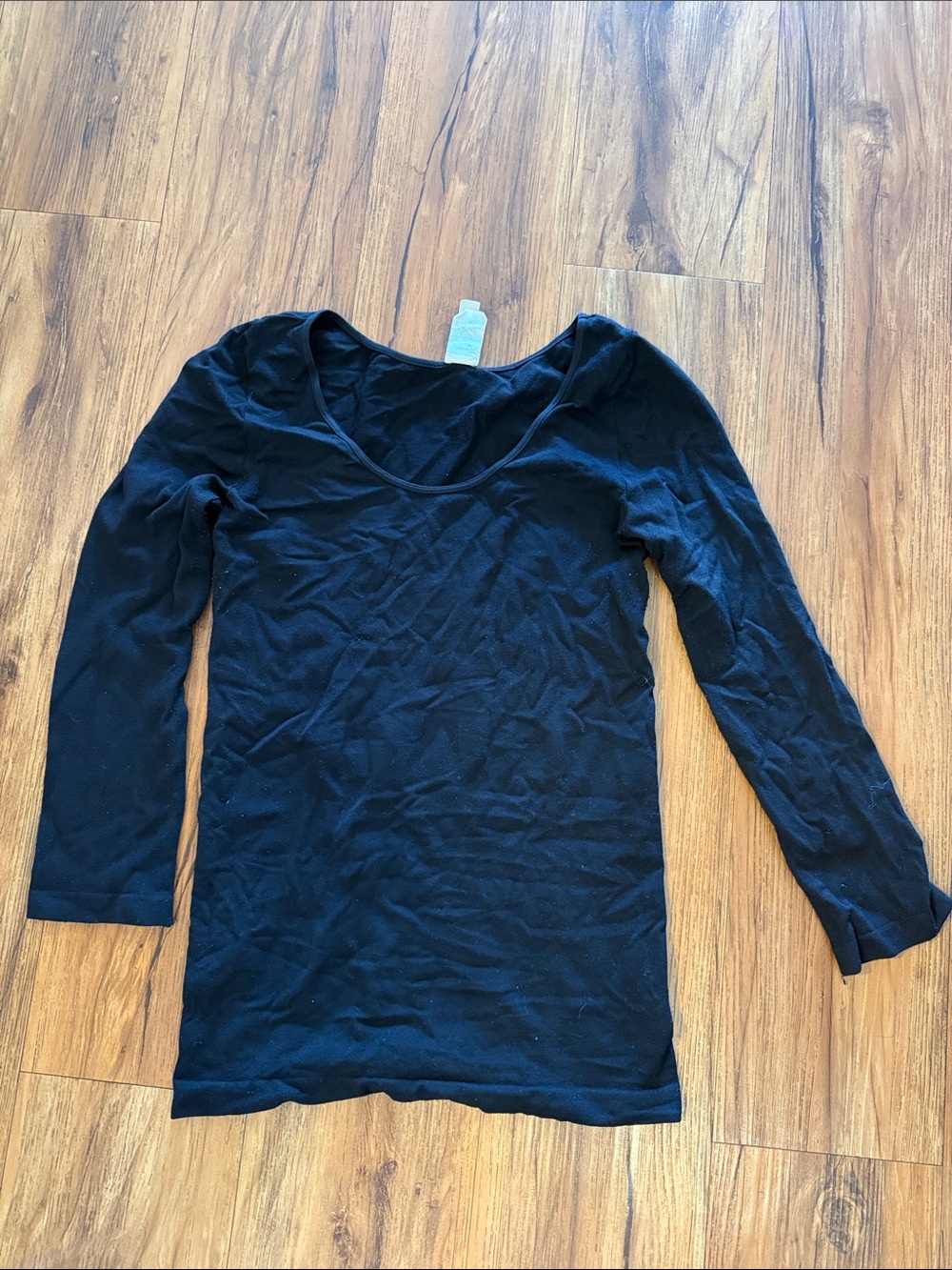 Bikini - quarter sleeve black top